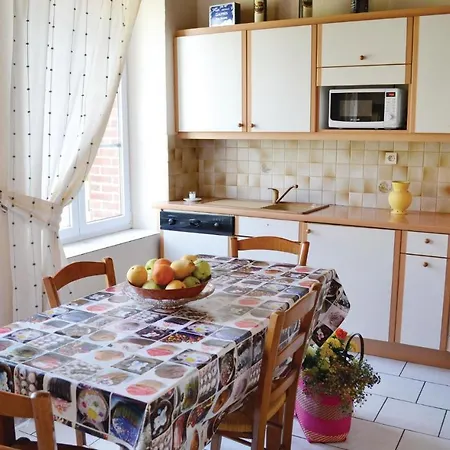 Dom wakacyjny Oszałamiający Dom Z 3 Sypialniami W Chigny Chigny