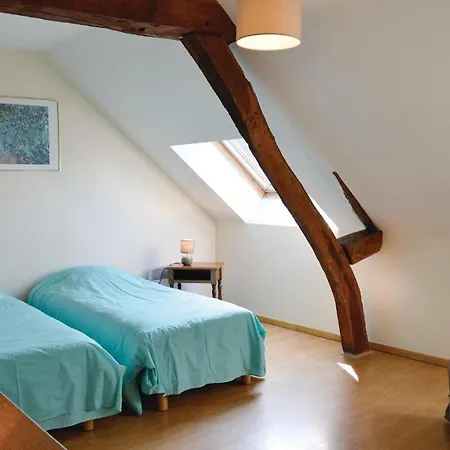 Three-bedroom In Holiday home