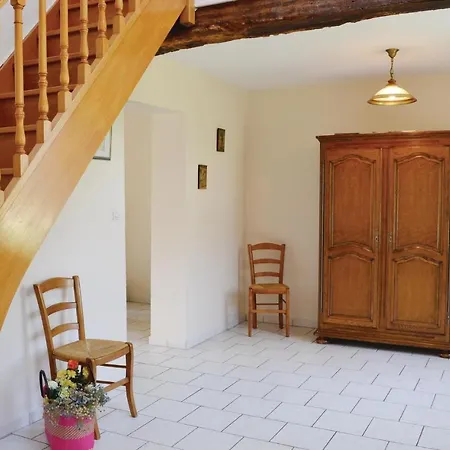 Three-bedroom In Chigny