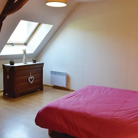 Three-bedroom In Holiday home *